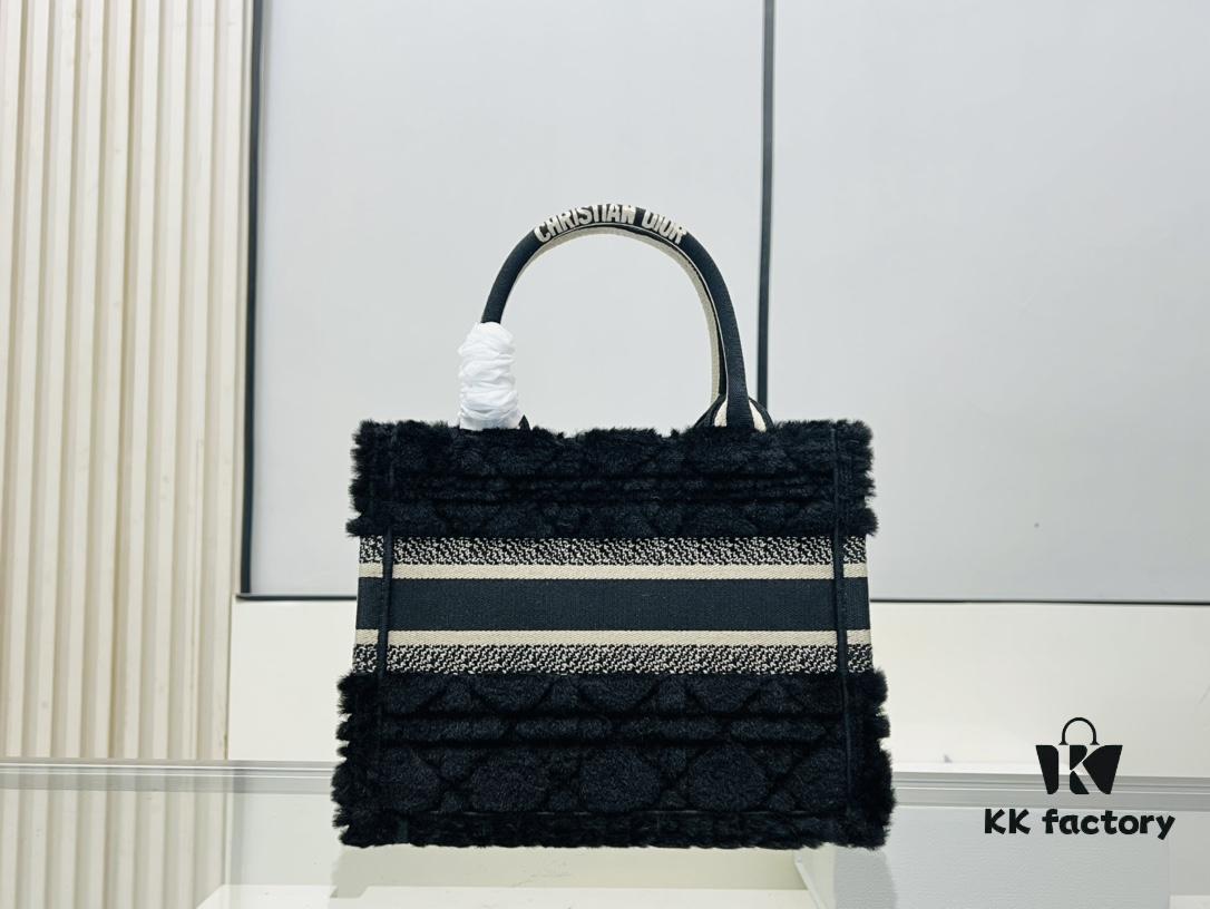 Authentic Thick Fabric Warning  ️ Small Size Wool Plaid Black 【Book Tote】