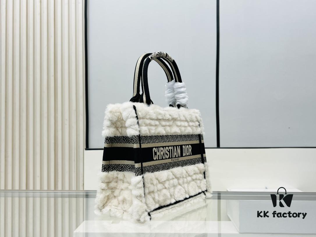 Authentic Thick Fabric Warning  ️ Small Size White Fur is Black 【Book Tote】