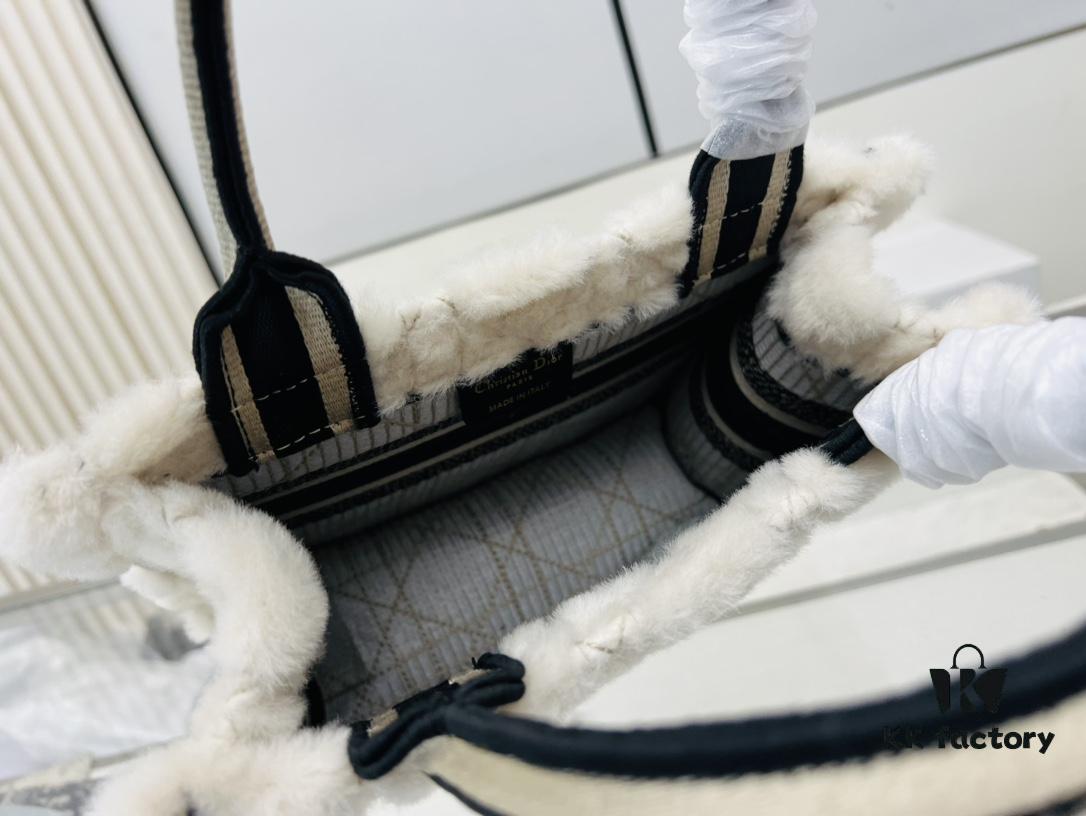 Authentic Thick Fabric Warning  ️ Small Size White Fur is Black 【Book Tote】