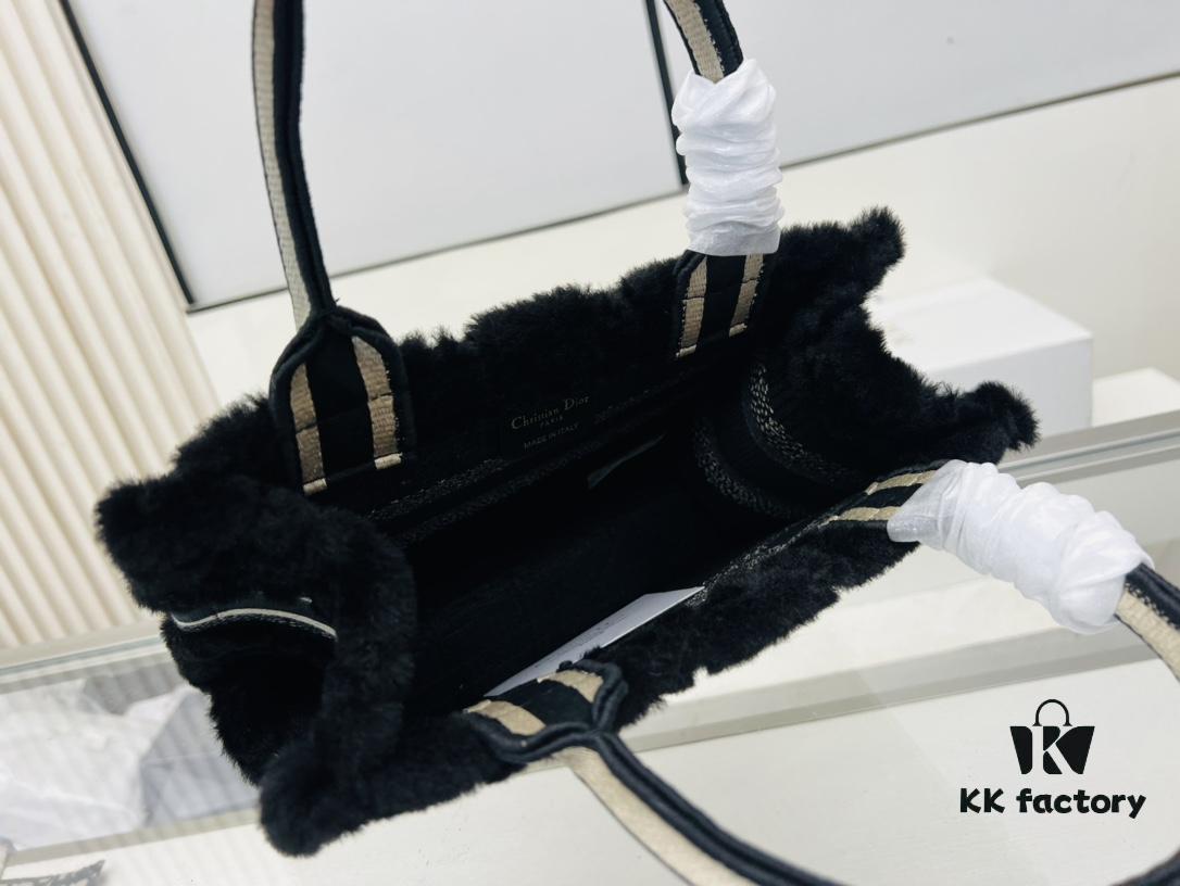 Authentic Thick Fabric Warning  ️ Small Size Wool Plaid Black 【Book Tote】