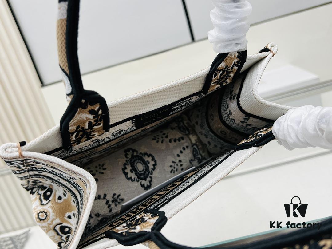 Authentic Thick Fabric Warning  ️ Small Apricot Butterfly [Book Tote]