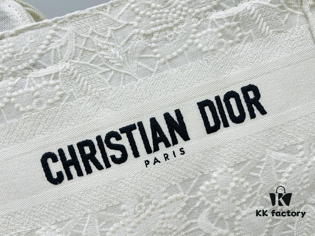 Authentic Thick Fabric  ️ Small White Lace Book Tote