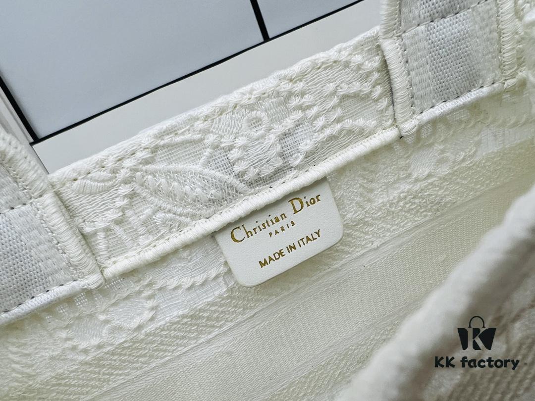 Authentic Thick Fabric  ️ Small White Lace Book Tote