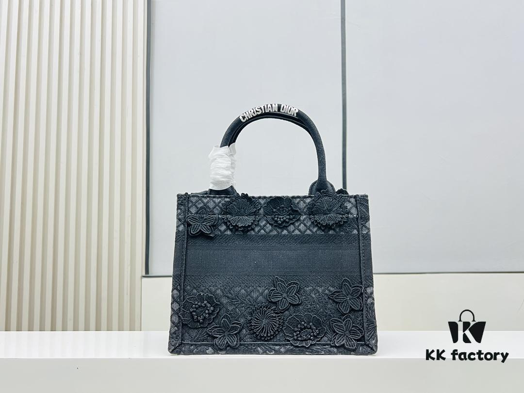 Authentic Thick Fabric Warning  ️ Small Black Floral 'Book Tote'