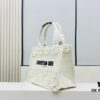 Authentic Thick Fabric Warning  ️ Small White Floral 'Book Tote'