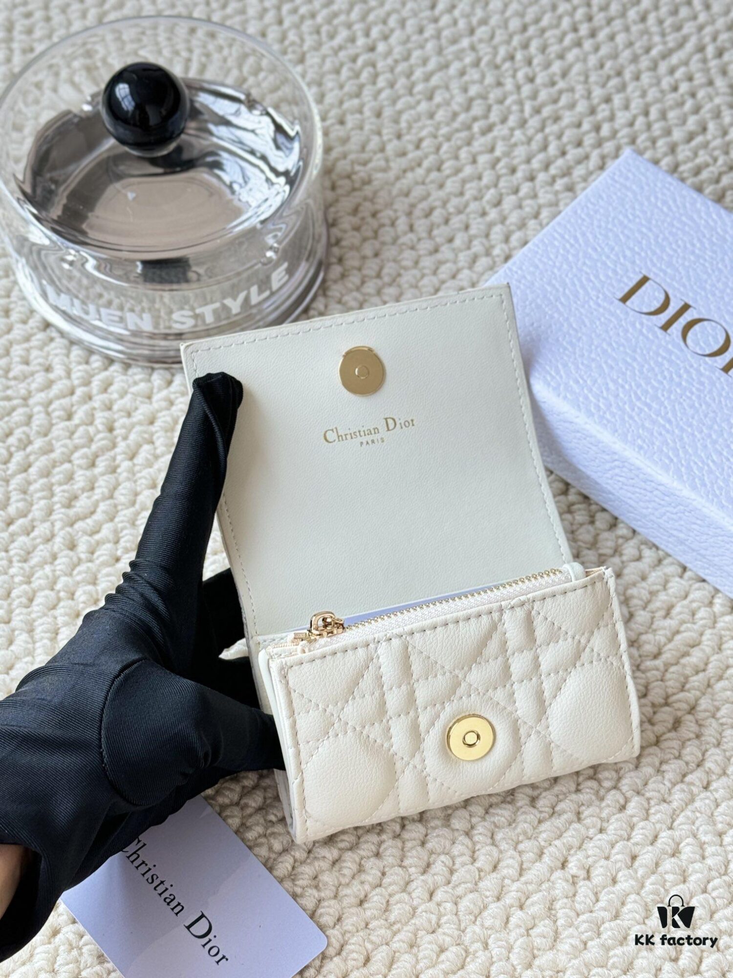 Dio Caro Card Holder and 30 Montaigne Glycine Wallet