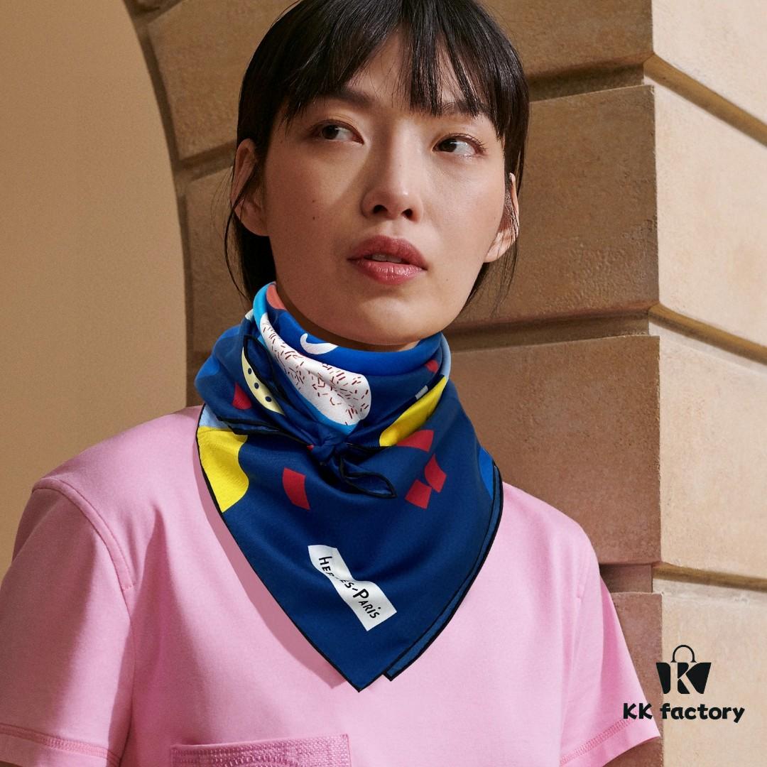 New Arrival 💫 Hermès Silk Scarf, Premium Craftsmanship, Incredible Value! Top-Quality Twill Silk, 90cm x 90cm