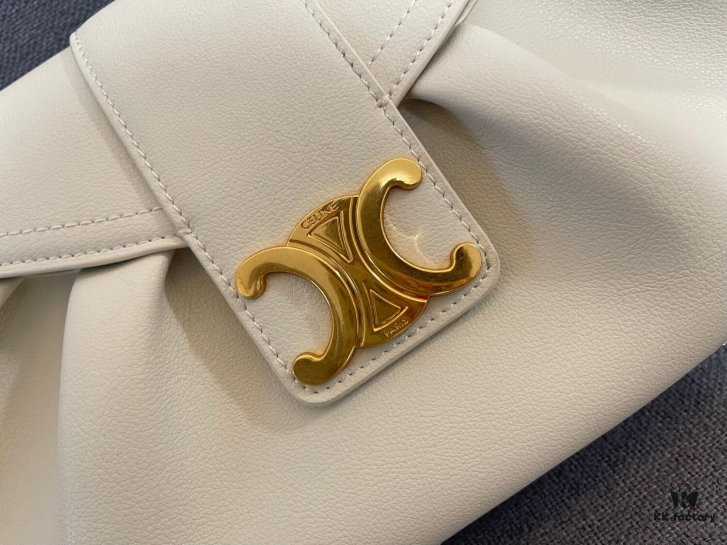 Top-Grade Cowhide CELINE New Arrival POLLY Bag