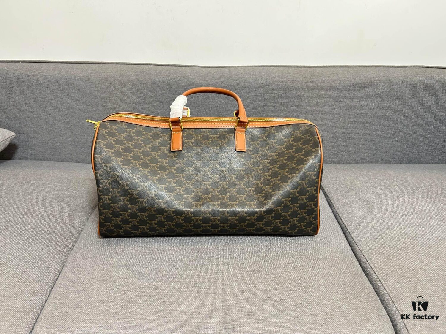 Celine Vintage Travel Bag – Timeless Archlight Monogram Design with Lightweight, Spacious and Versatile Style