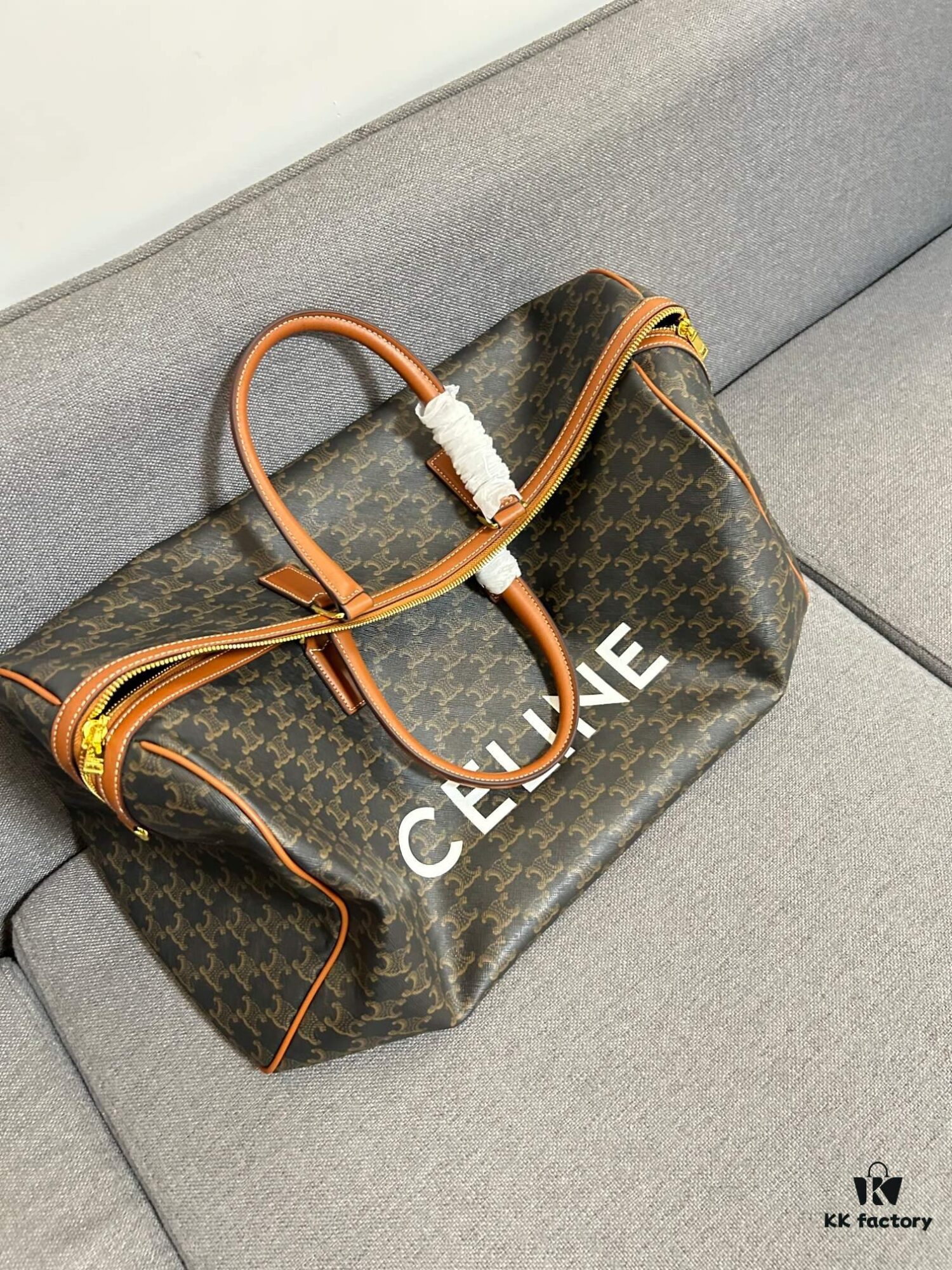 Celine Vintage Travel Bag – Timeless Archlight Monogram Design with Lightweight, Spacious and Versatile Style