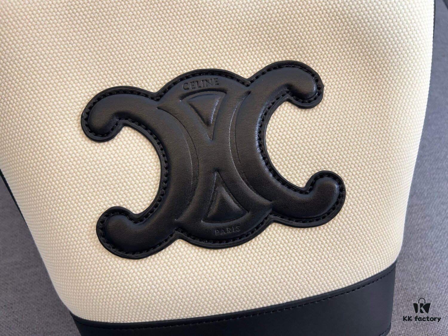 CELINE Spring Summer New Arrival CUIR Bucket Bag with Arc de Triomphe 3D Logo, Sophisticated and Mature Design