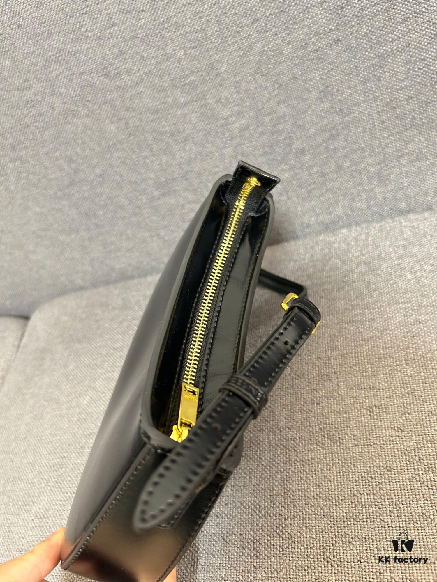 CELINE Arc de Triomphe TILLY Signature Print Leather Handbag TRIOMPHE Canvas, Cowhide Leather Trim, Lambskin Lining, Gold-Tone Hardware, Sling or Crossbody Wear, Zip Closure, One Main Compartment, One Interior Flat Pocket, Adjustable Strap - Model No. 4233#, Size: 22cm