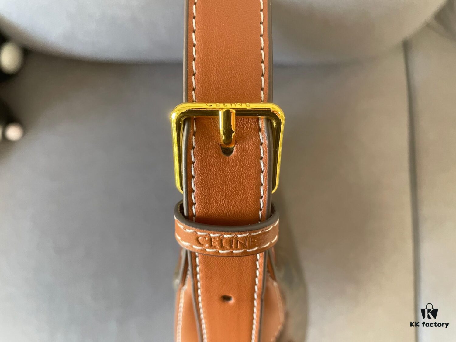 New Arrival CELINE HELOISE HOBO Bag, Must-Have for Fall/Winter – A Perfect Blend of French Elegance and Casual Style