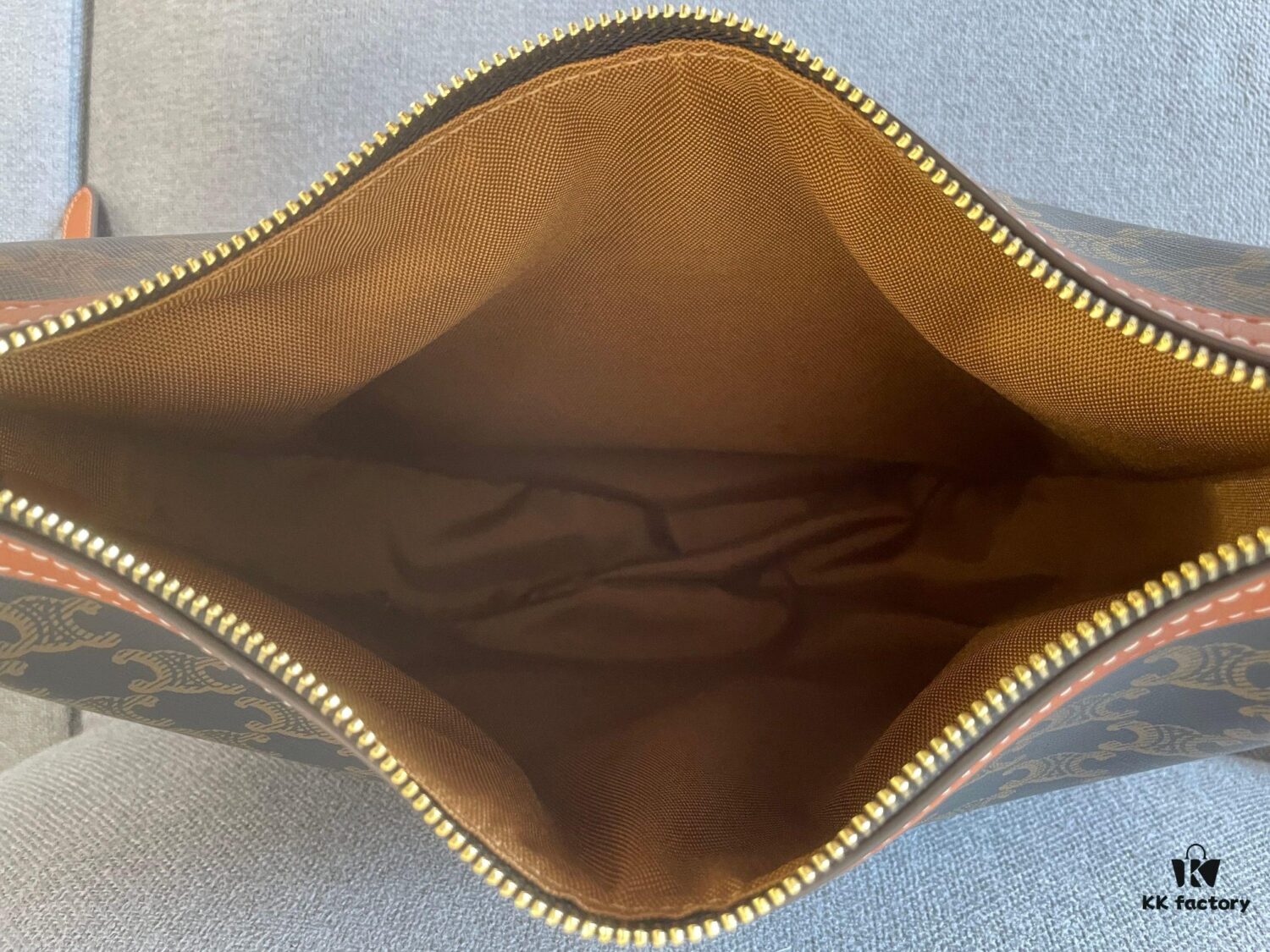 New Arrival CELINE HELOISE HOBO Bag, Must-Have for Fall/Winter – A Perfect Blend of French Elegance and Casual Style