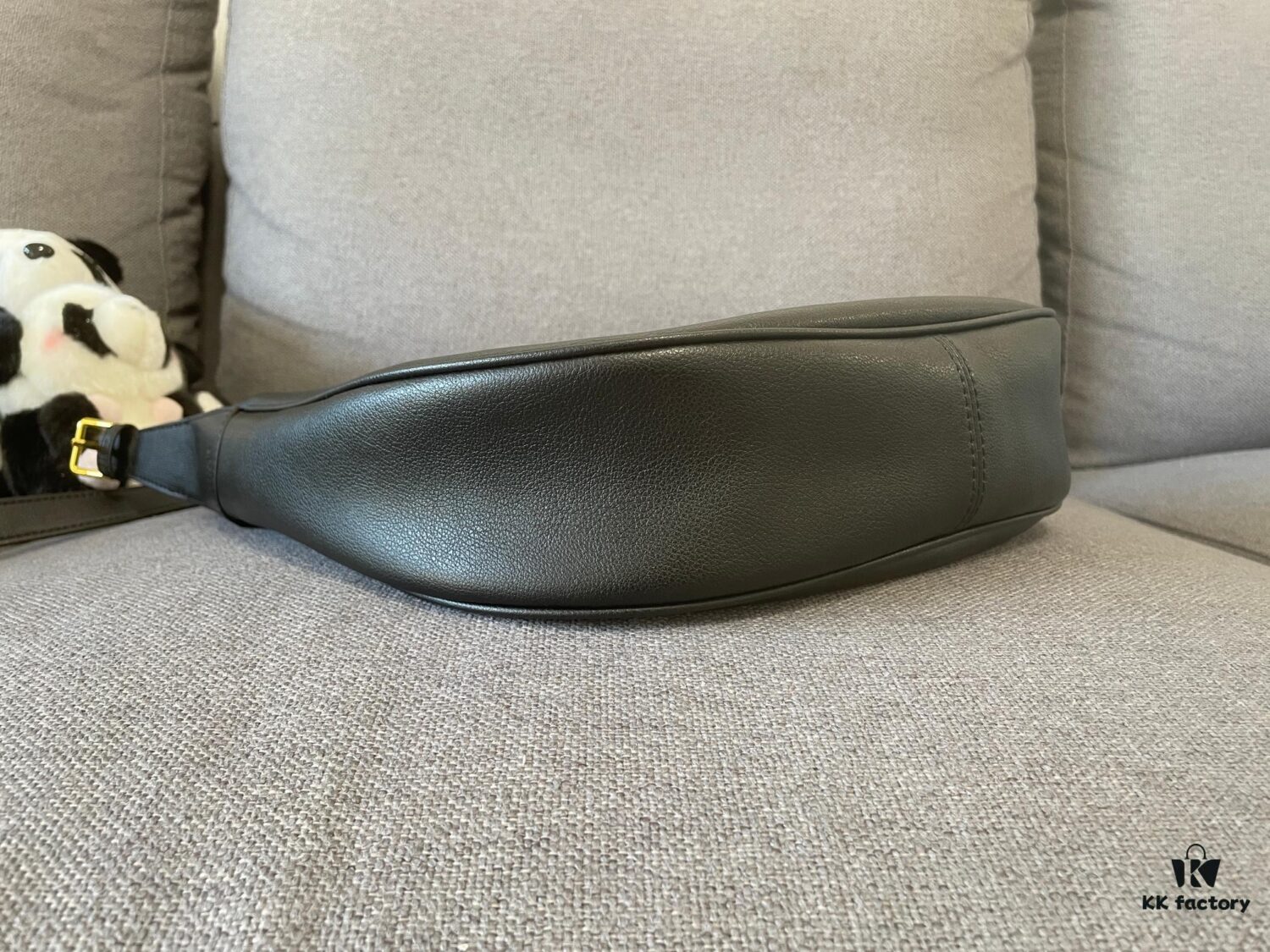 CELINE New Arrival HELOISE HOBO Shoulder Bag – Must-Have for Fall/Winter Collection!