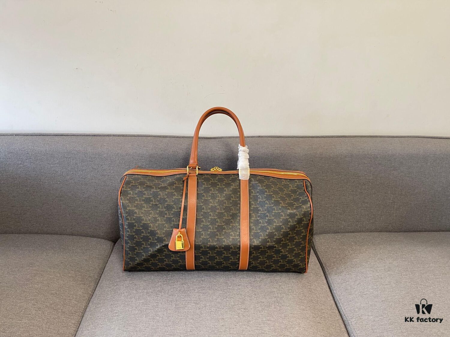 Celine Vintage Travel Bag – Timeless Archlight Monogram Design with Lightweight, Spacious and Versatile Style