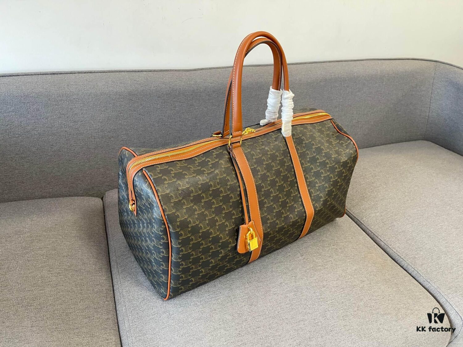 Celine Vintage Travel Bag – Timeless Archlight Monogram Design with Lightweight, Spacious and Versatile Style