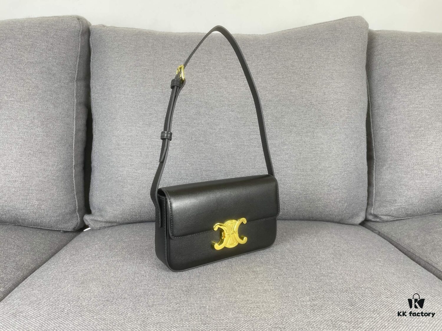 CELINE New Triomphe Arch of Triumph Underarm Bag, Spring-Summer Limited Edition