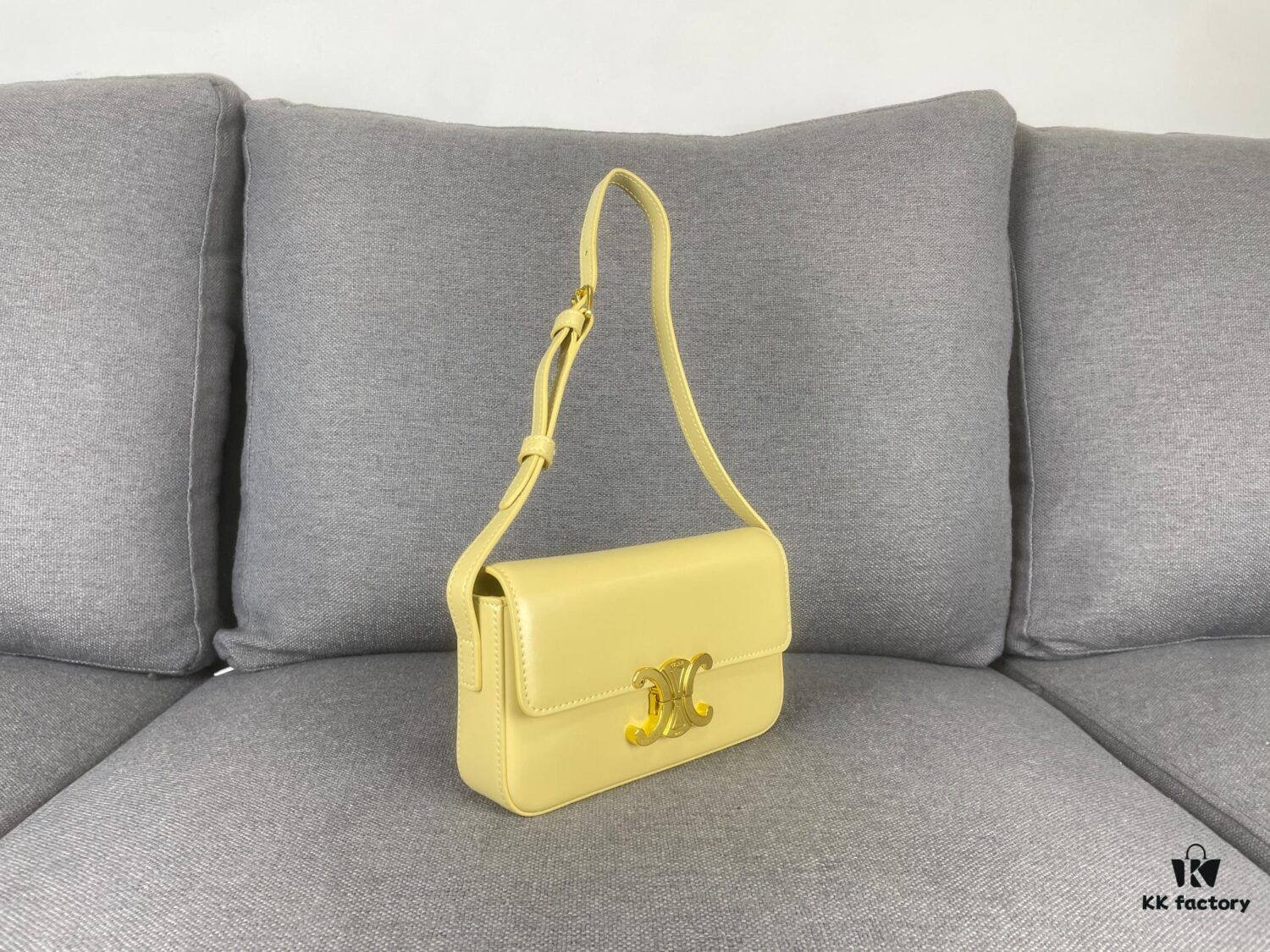 CELINE New Triomphe Arch of Triumph Underarm Bag Spring Summer Limited Edition