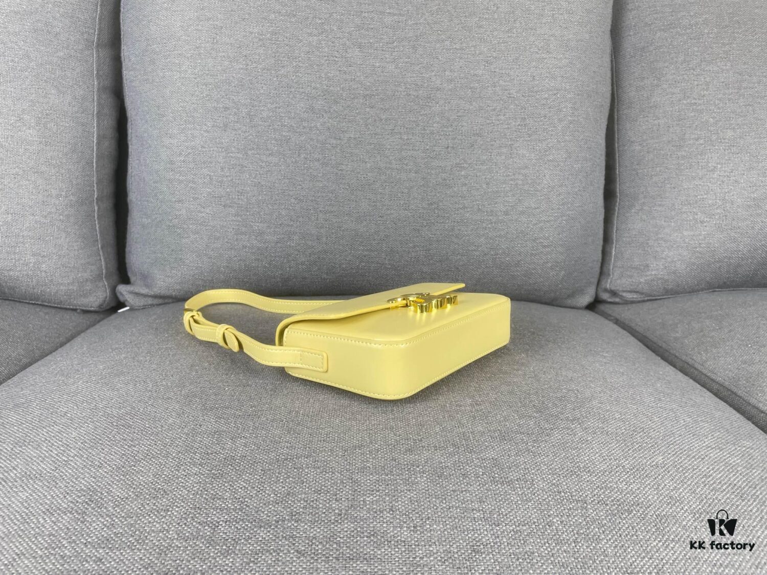 CELINE New Triomphe Arch of Triumph Underarm Bag Spring Summer Limited Edition