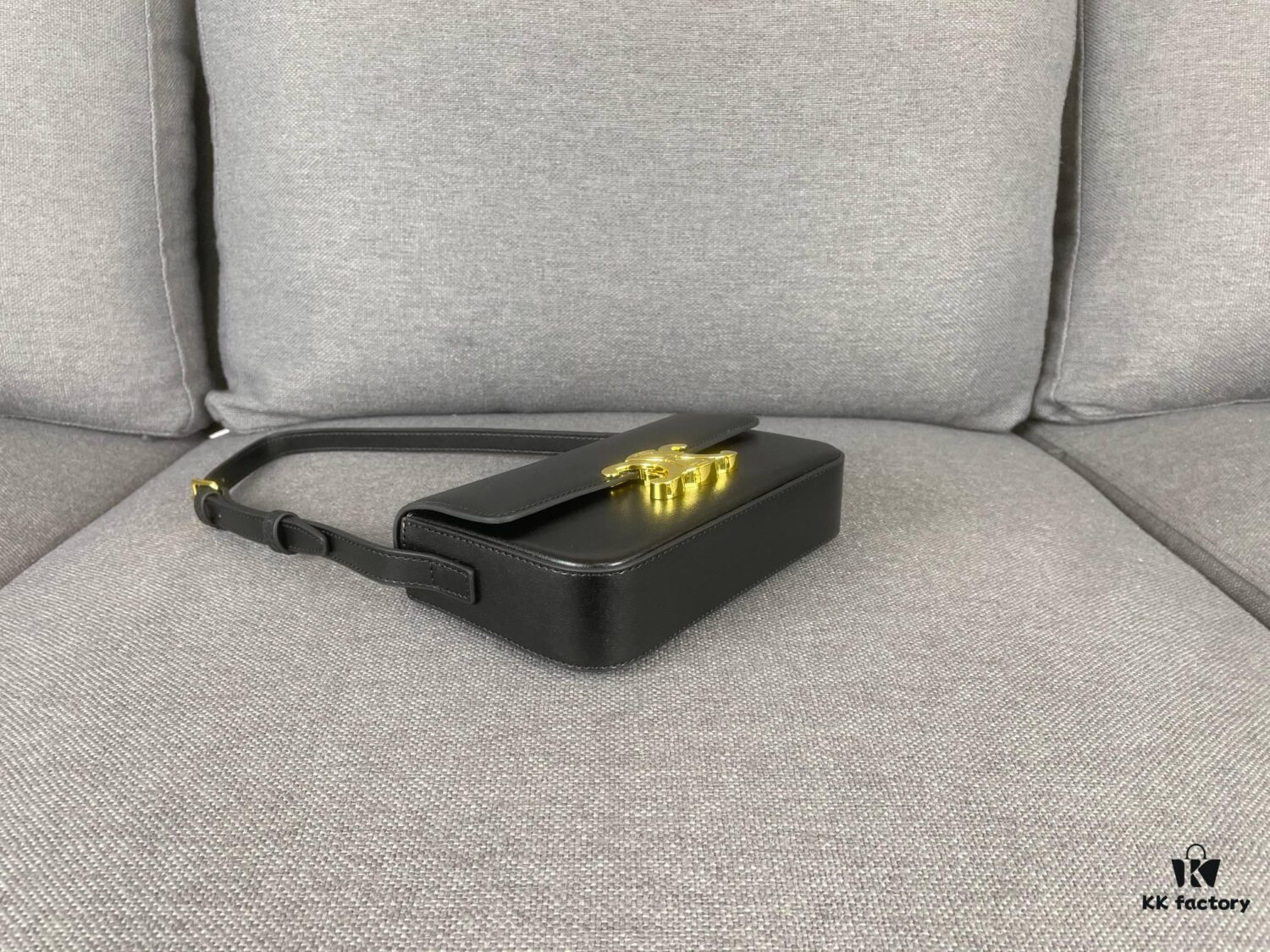 CELINE New Triomphe Arch of Triumph Underarm Bag, Spring-Summer Limited Edition