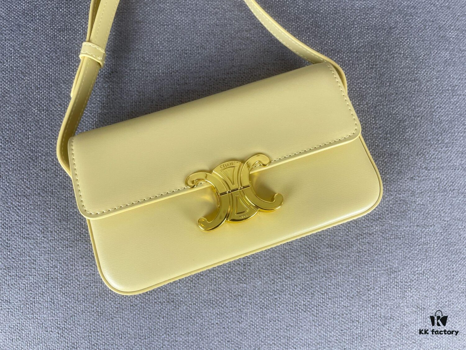 CELINE New Triomphe Arch of Triumph Underarm Bag Spring Summer Limited Edition