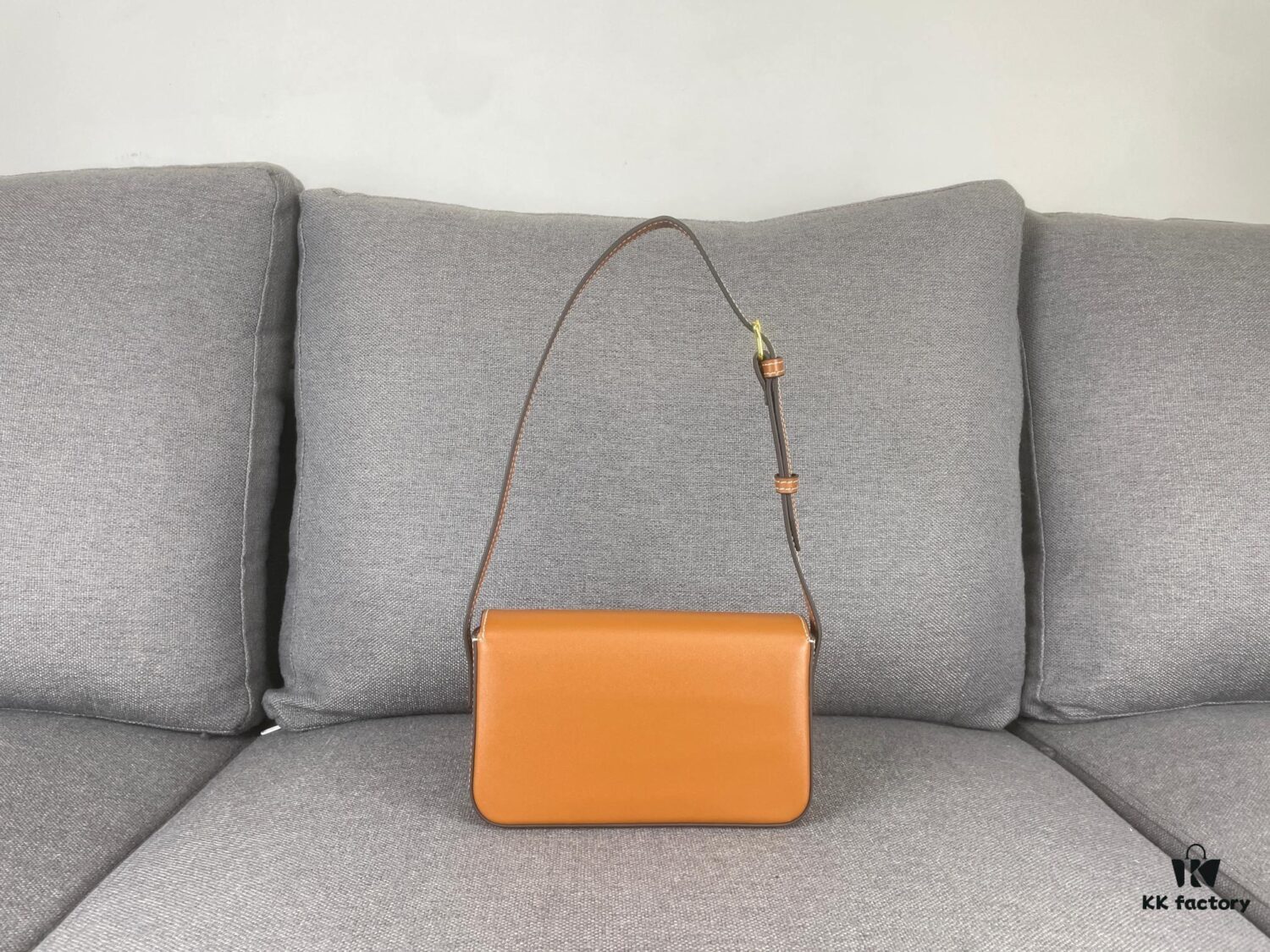 CELINE Triomphe Archway Underarm Bag - Limited Spring/Summer Edition