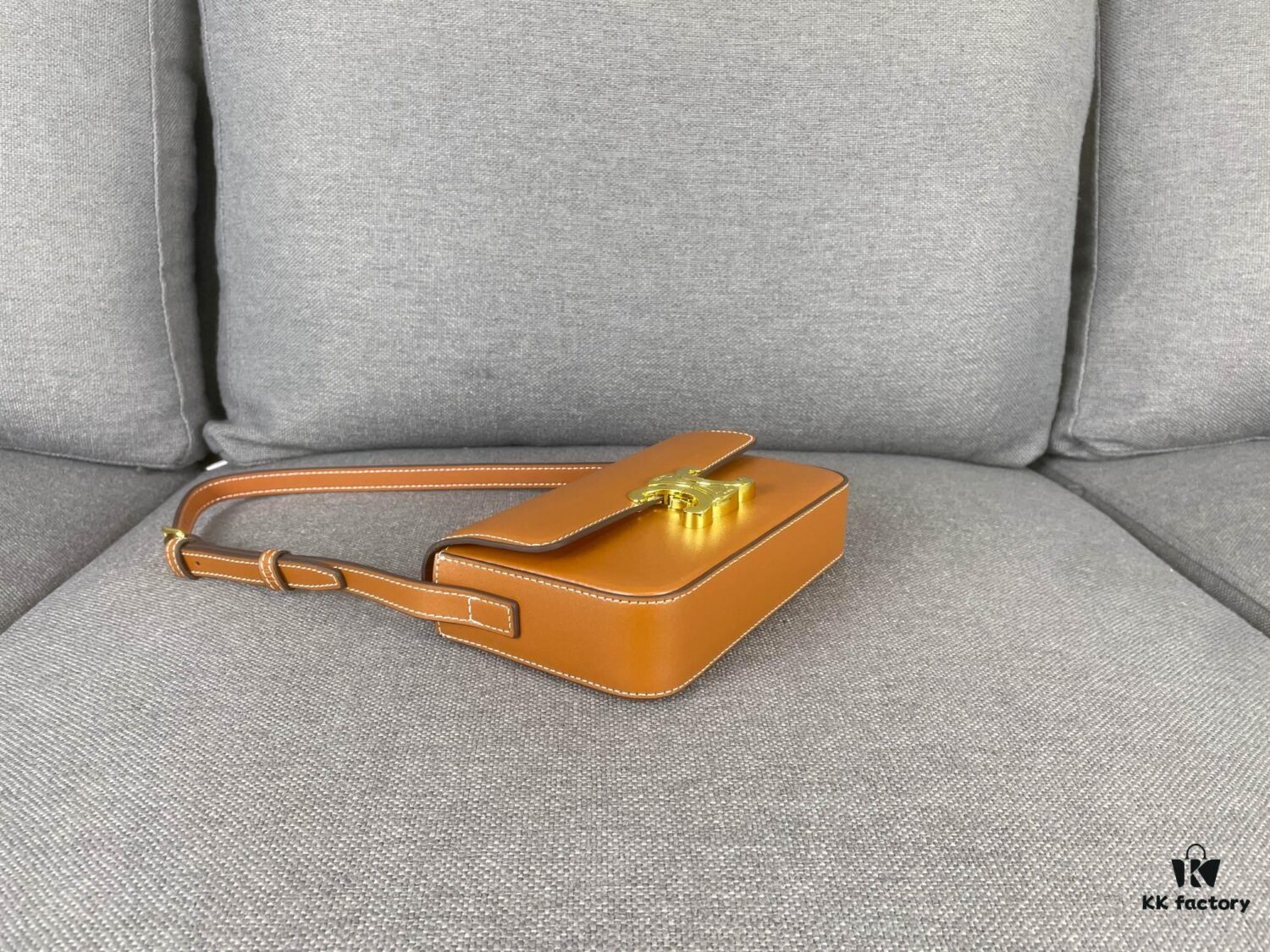 CELINE Triomphe Archway Underarm Bag - Limited Spring/Summer Edition