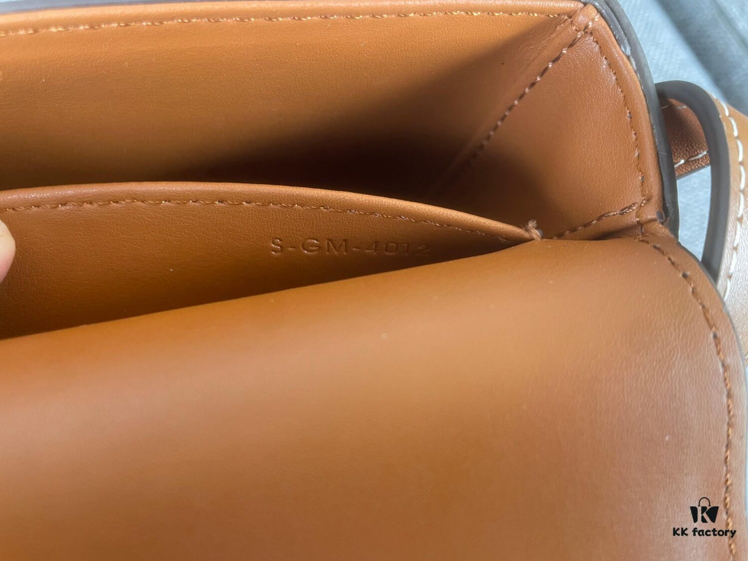 CELINE Triomphe Archway Underarm Bag - Limited Spring/Summer Edition