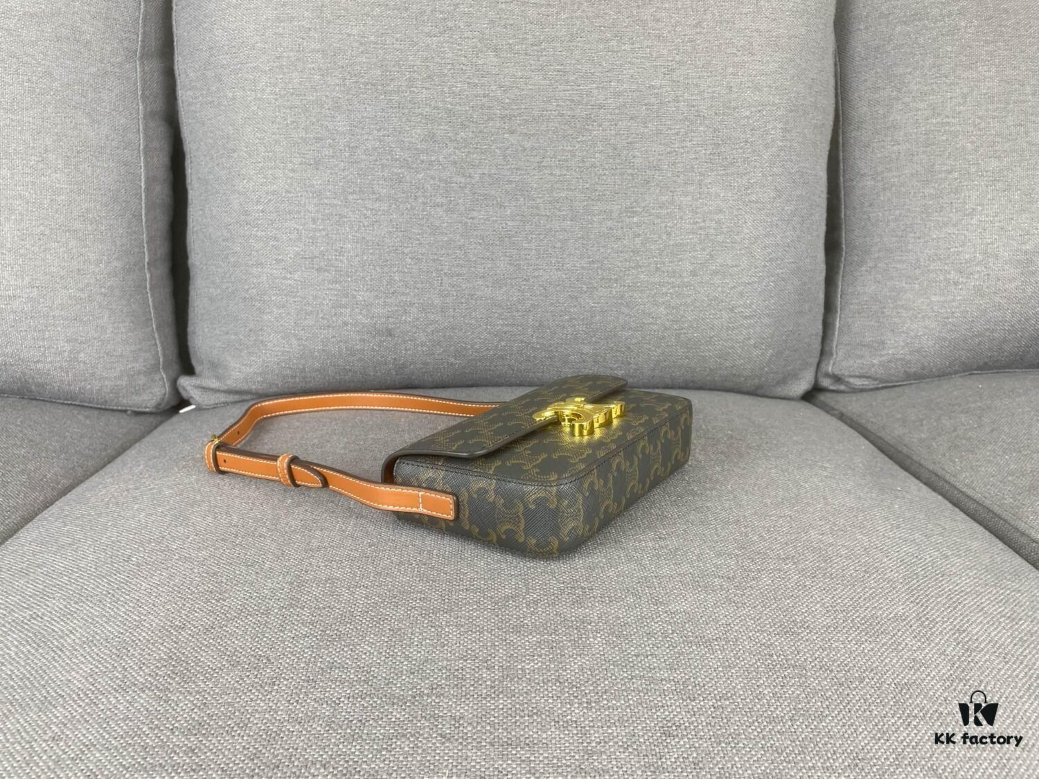 CELINE Triomphe Archway Bag - Limited Spring/Summer Edition