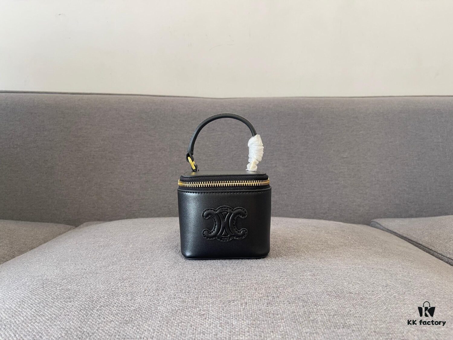 CELINE | New BOX TRIOMPHE Elegant Retro Mini Bag with Iconic Triumph Arch Logo Clasp