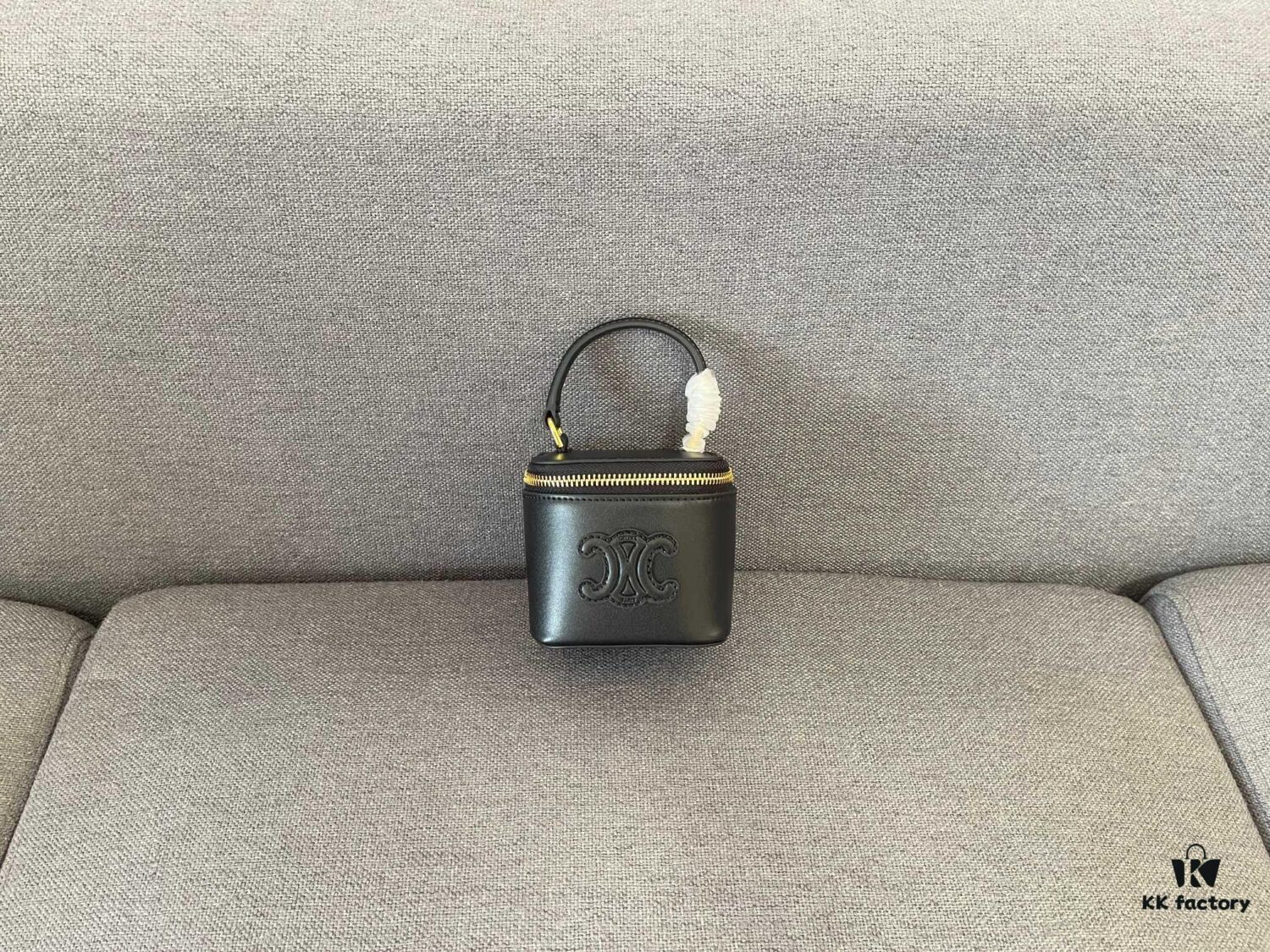 CELINE | New BOX TRIOMPHE Elegant Retro Mini Bag with Iconic Triumph Arch Logo Clasp