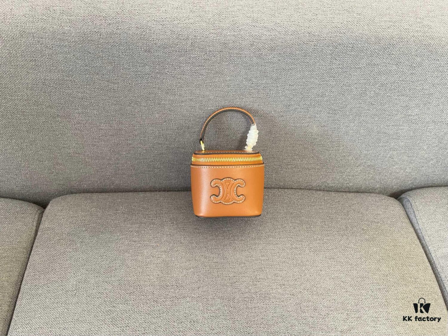 CELINE | New BOX TRIOMPHE Elegant Retro Mini Bag with Iconic Triumph Arch Logo Clasp