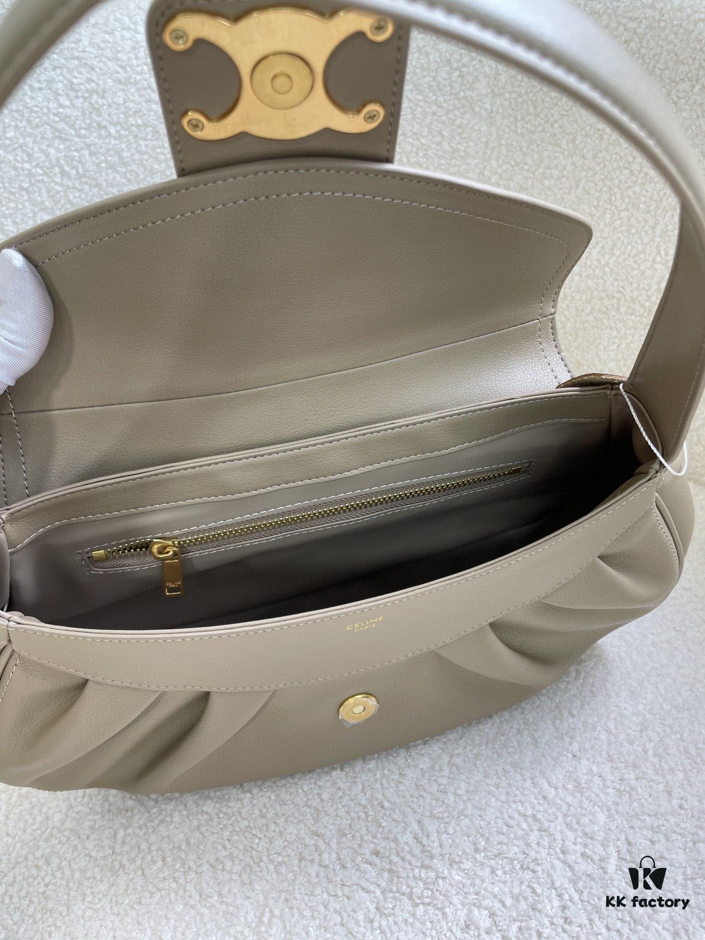 CELINE Spring-Summer Collection New Release POLLY Bag - Iconic Triomphe Logo, Wave-Bottom Design, Lambskin Lining, Magnetic Closure, Dual Carry Options