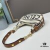 New Arrival Celine Shoulder Bag, Vintage Style, Large Capacity, Minimalist Letter Design, 24*13cm, Model No. 3988