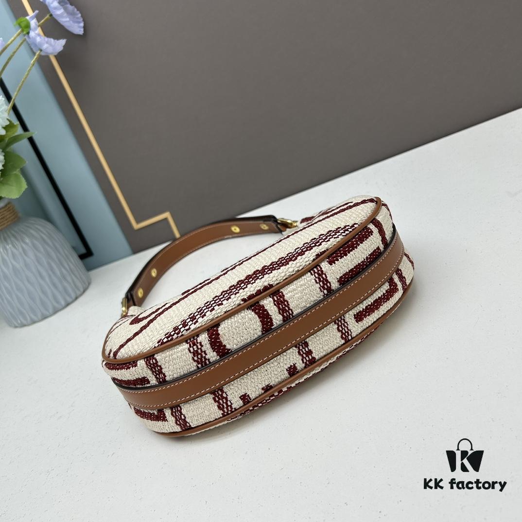 New Arrival Celine Shoulder Bag, Vintage Style Recommended by Influencers