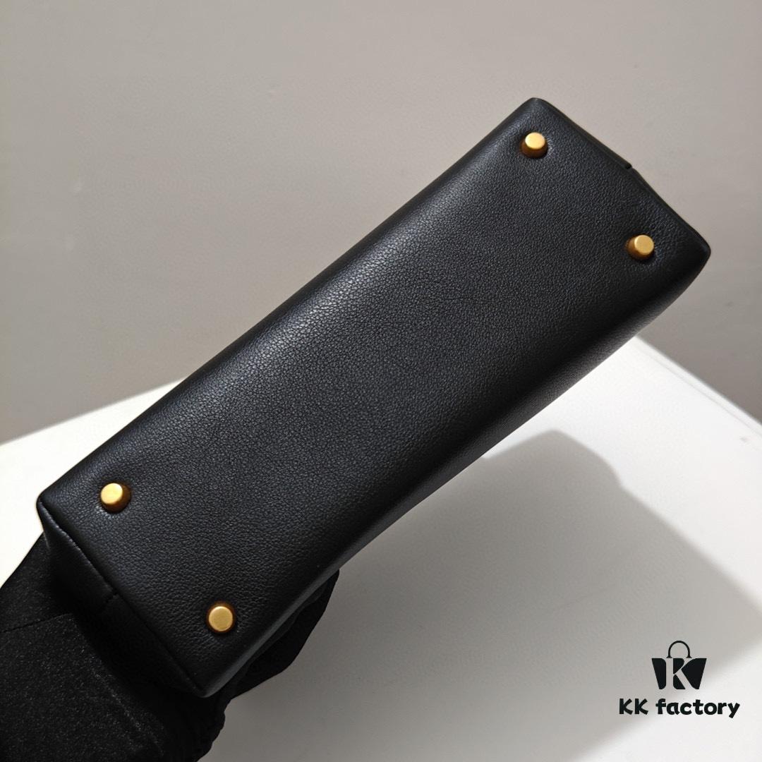 Top-Grade Cowhide, Crinkle Grain Leather, Celine 2024 New Arrival Archway Handbag, Minimalist and Exquisite Design in Large Size 25cm