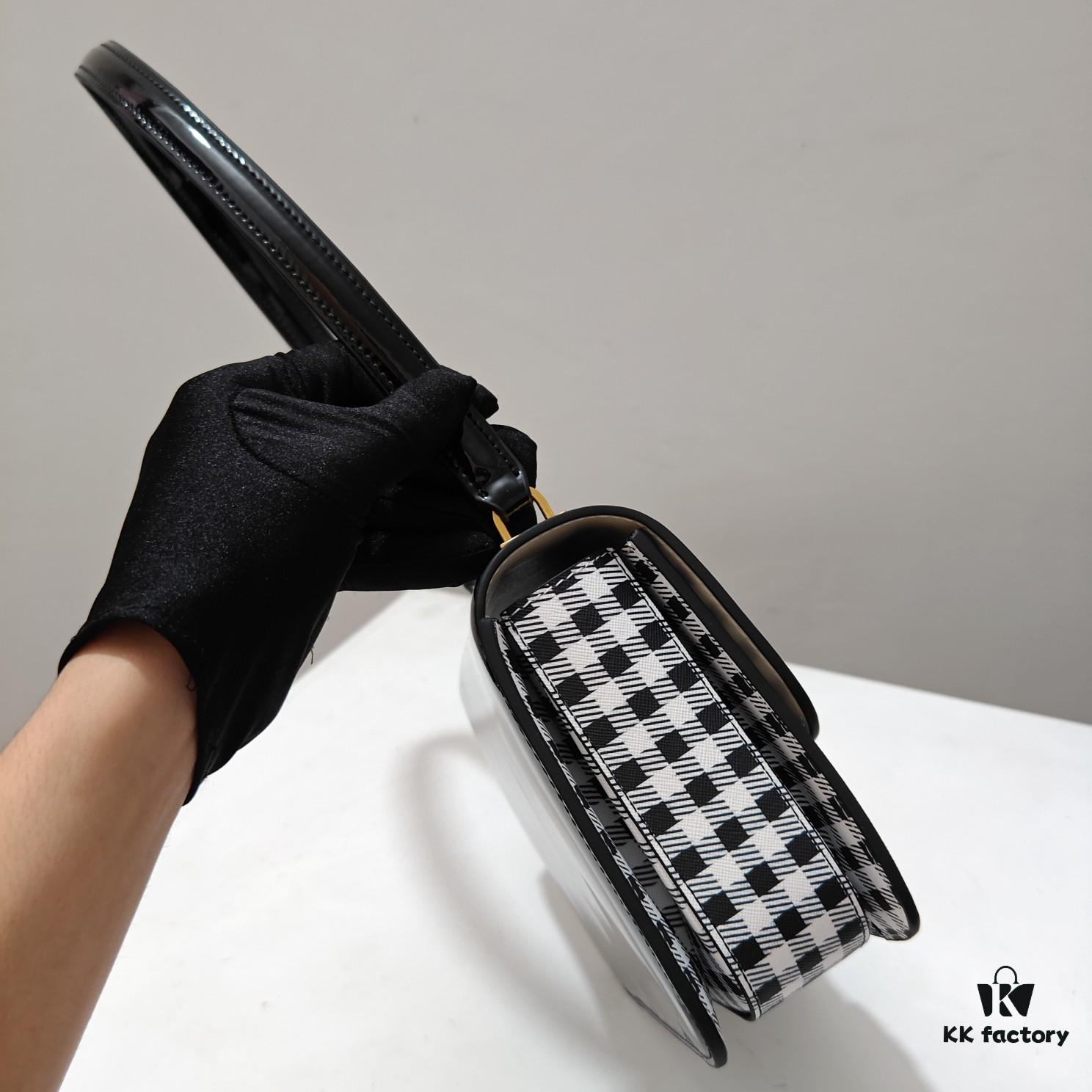 Celine 2024 Autumn/Winter New Arrival GARANCE – Timeless Elegance in Glossy Cowhide Leather