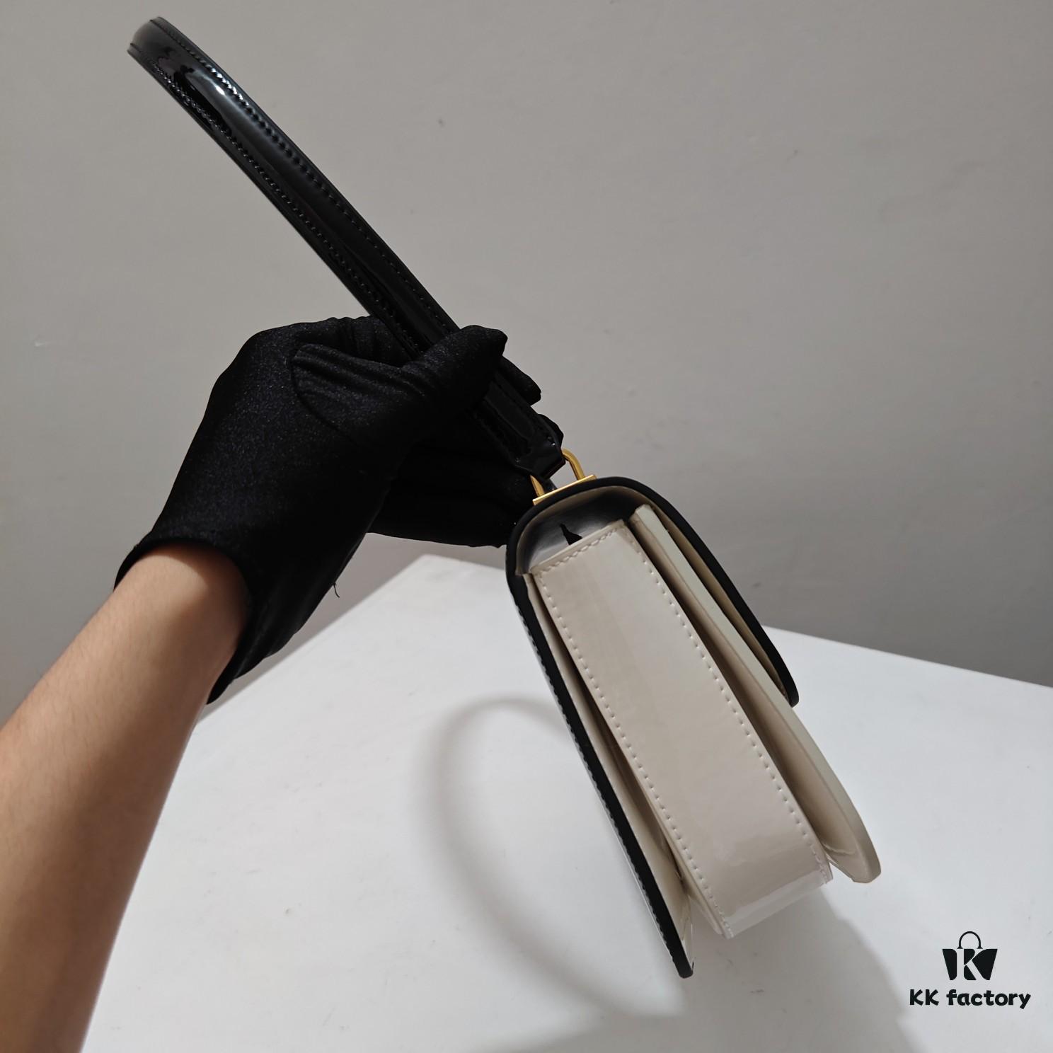 Celine 2024 Autumn/Winter New Arrival GARANCE – Timeless Elegance in Glossy Patent Leather