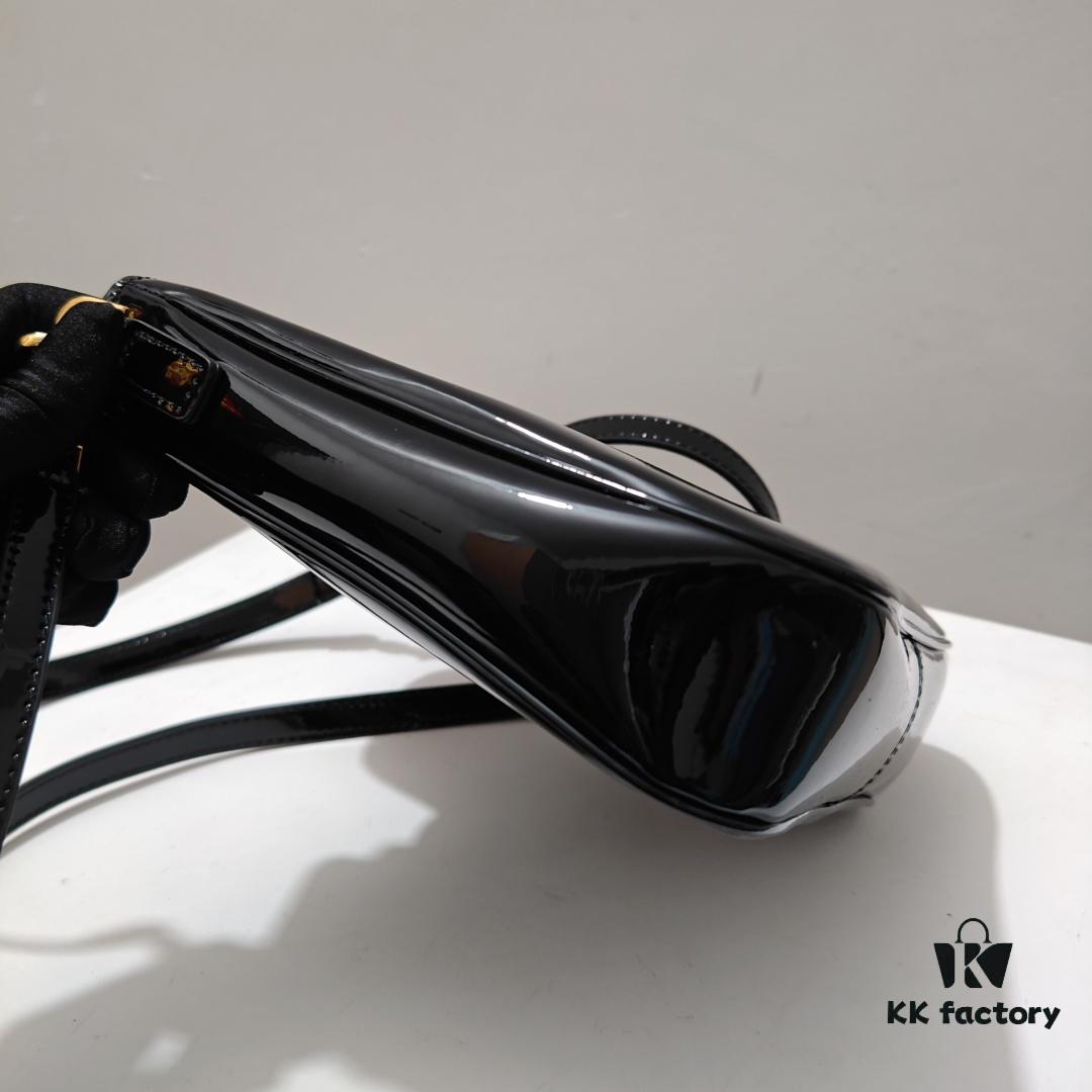 Genuine Leather In Stock - Celine 16 Soft Bag New 2025 Collection