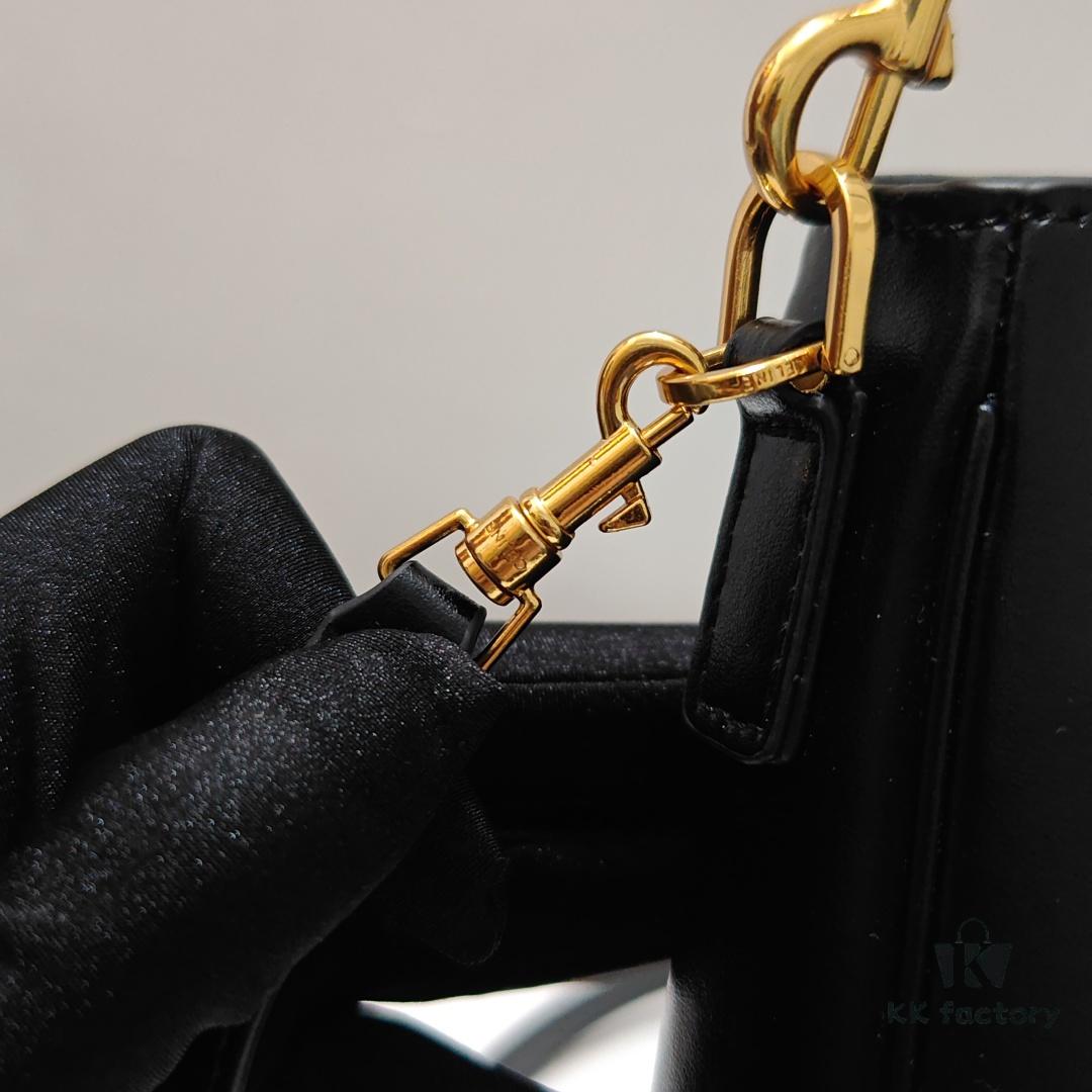 Genuine Leather In Stock, Celine 16 Soft Handbag 2025 New Arrival