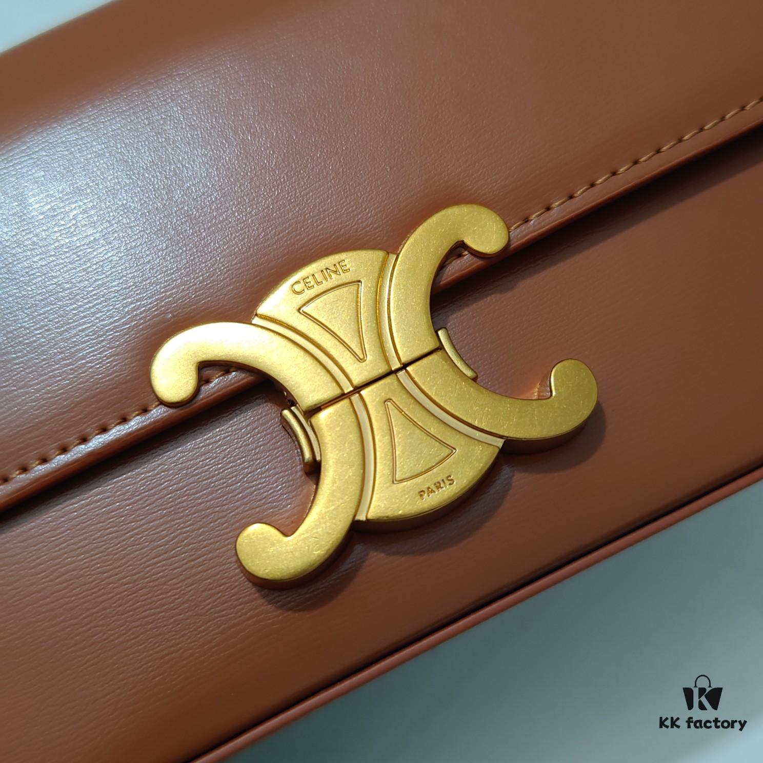 Top Quality Original Celine Triomphe Classic Shoulder Bag, Patent Leather with Needle Grain, Can Be Carried Underarm, by Hand or Crossbody, Perfect Color and Structure, Elegant and Three-dimensional Design