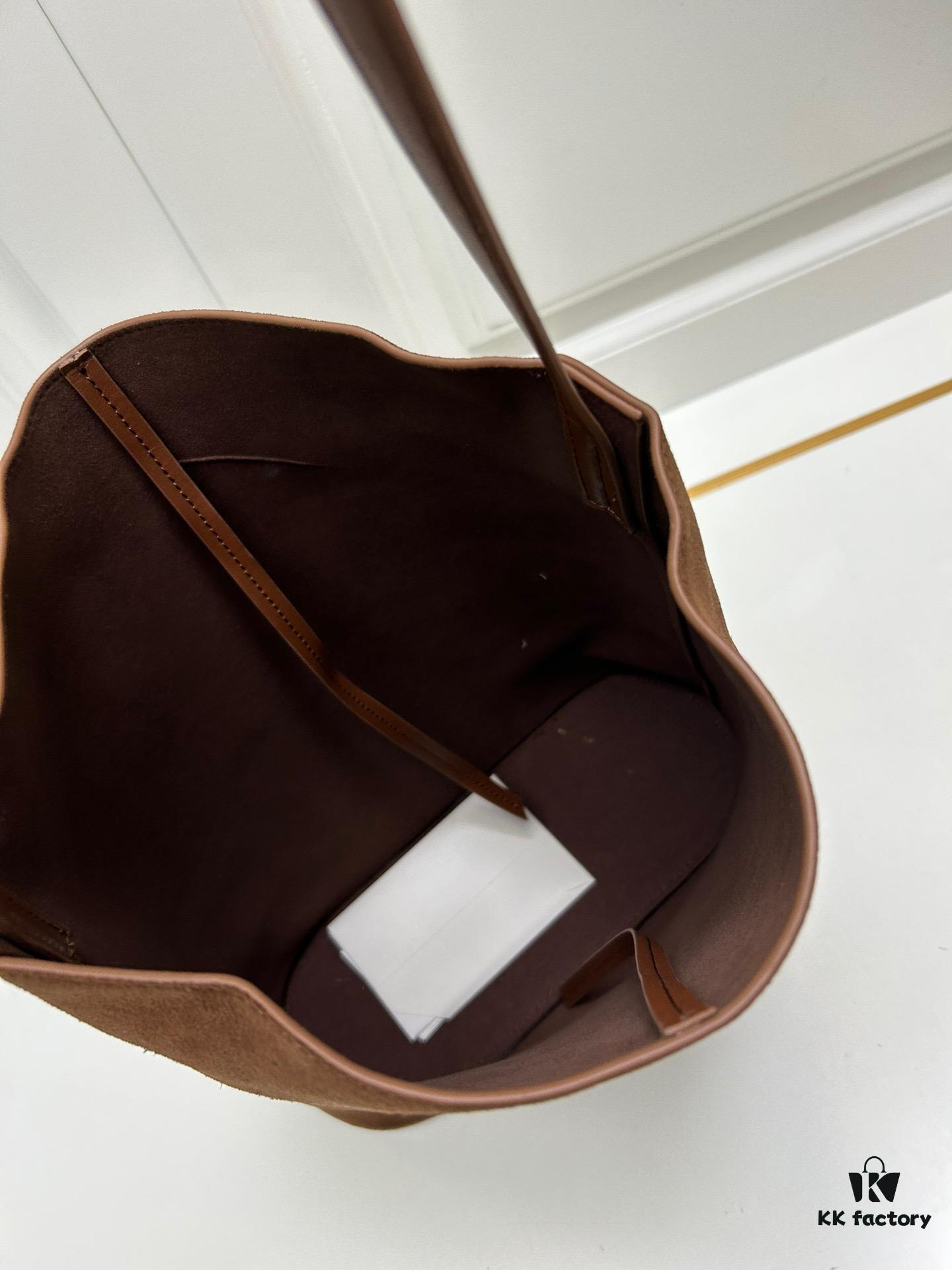 Upgraded Release 💯💯 Celine Fall/Winter New Arrival Suede Soft Cowhide Underarm Bag Size 30*27*10.5 Adjustable Shoulder Strap