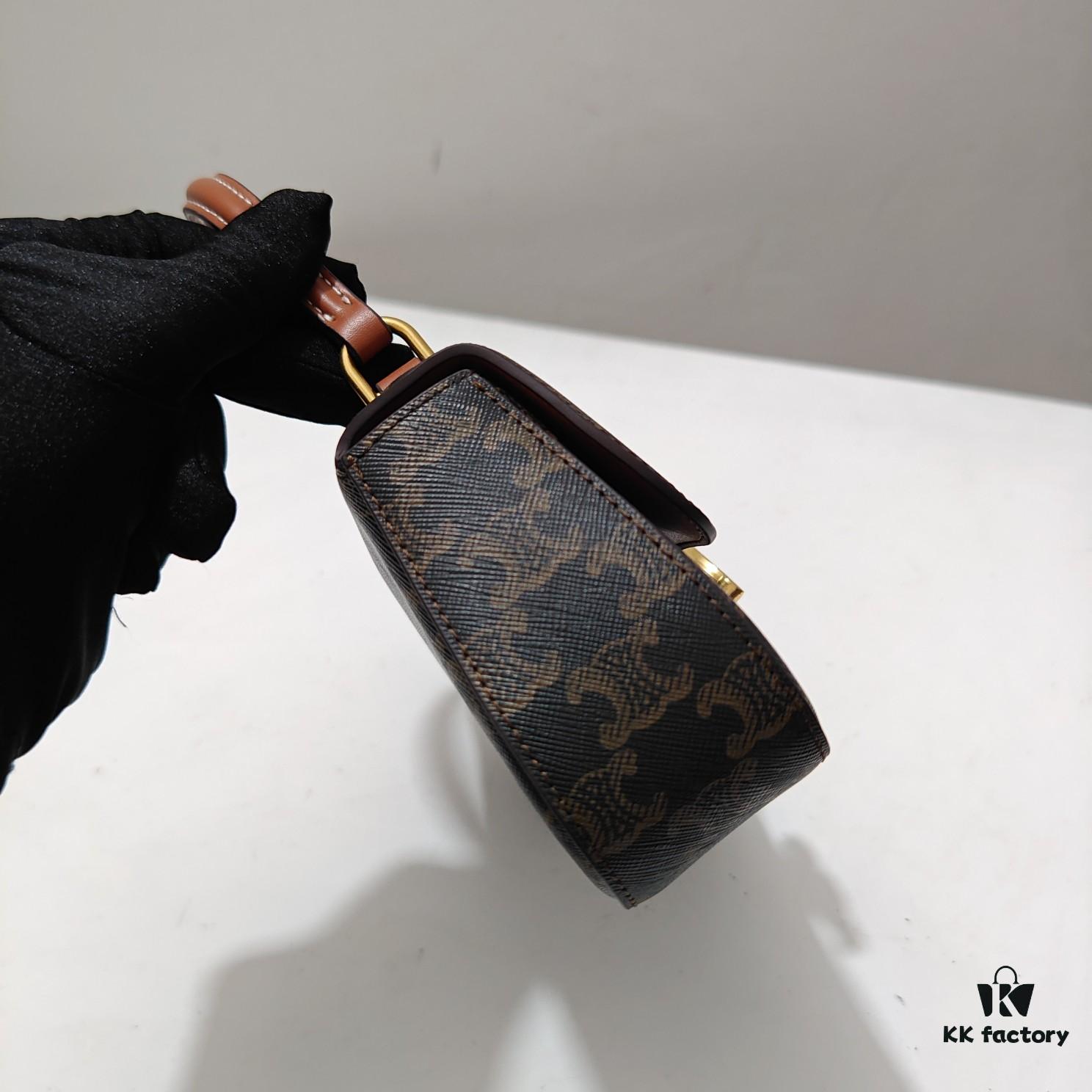 Celine TEEN LOLA Shiny Cowhide Leather Handbag Latest Version