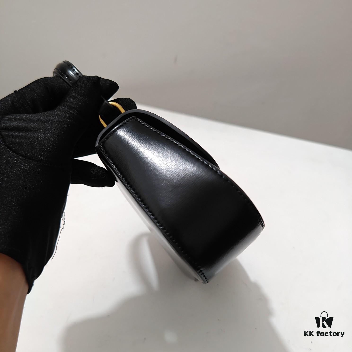 Top Quality Original Version Celine Latest TEEN LOLA Shiny Cowhide Leather Handbag