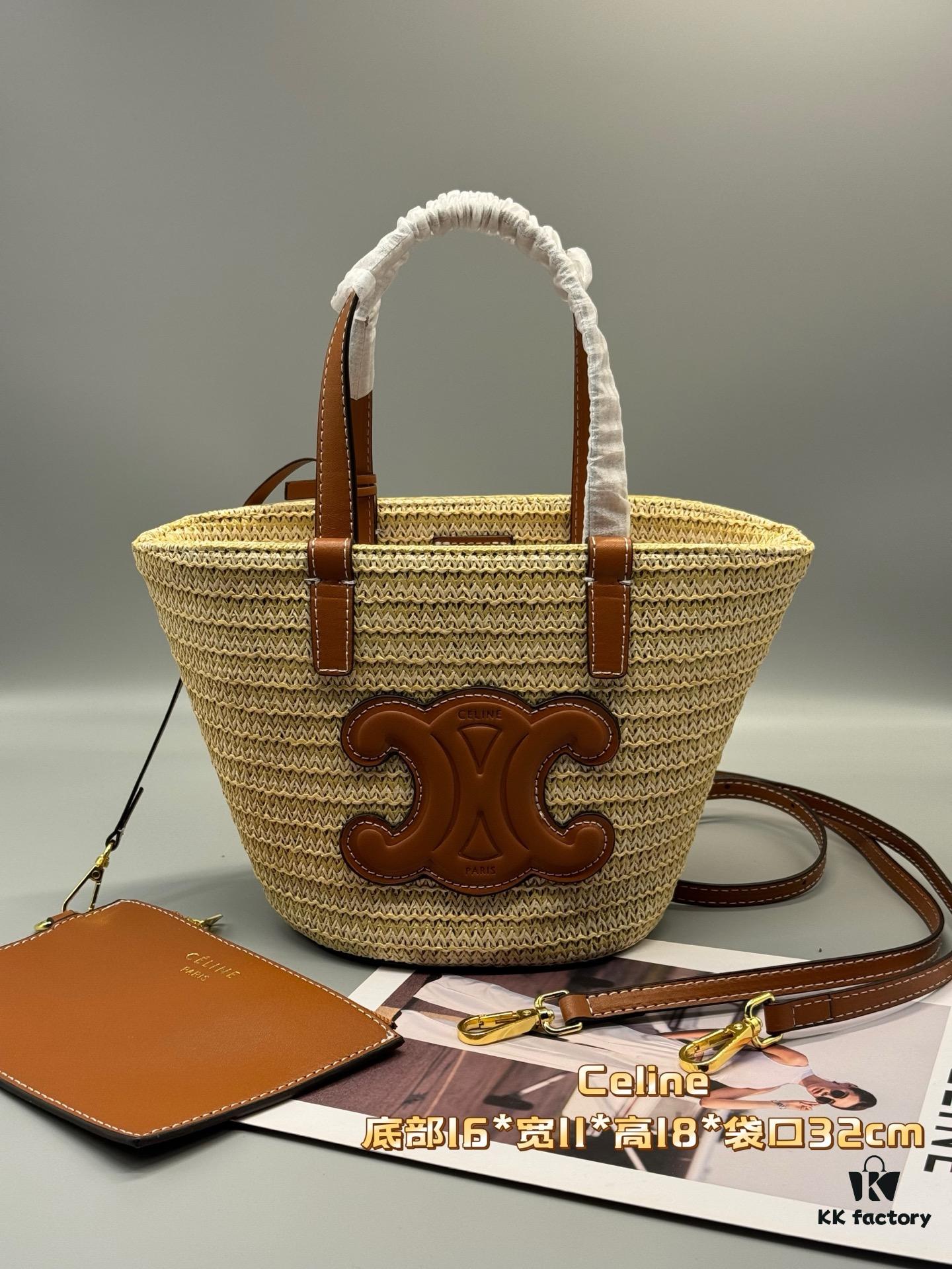 Celine New💫 This shopping bag is handcrafted from raffia fibers unique to Morocco, a must-have for summer vacations⛱️ Perfect for holiday getaways