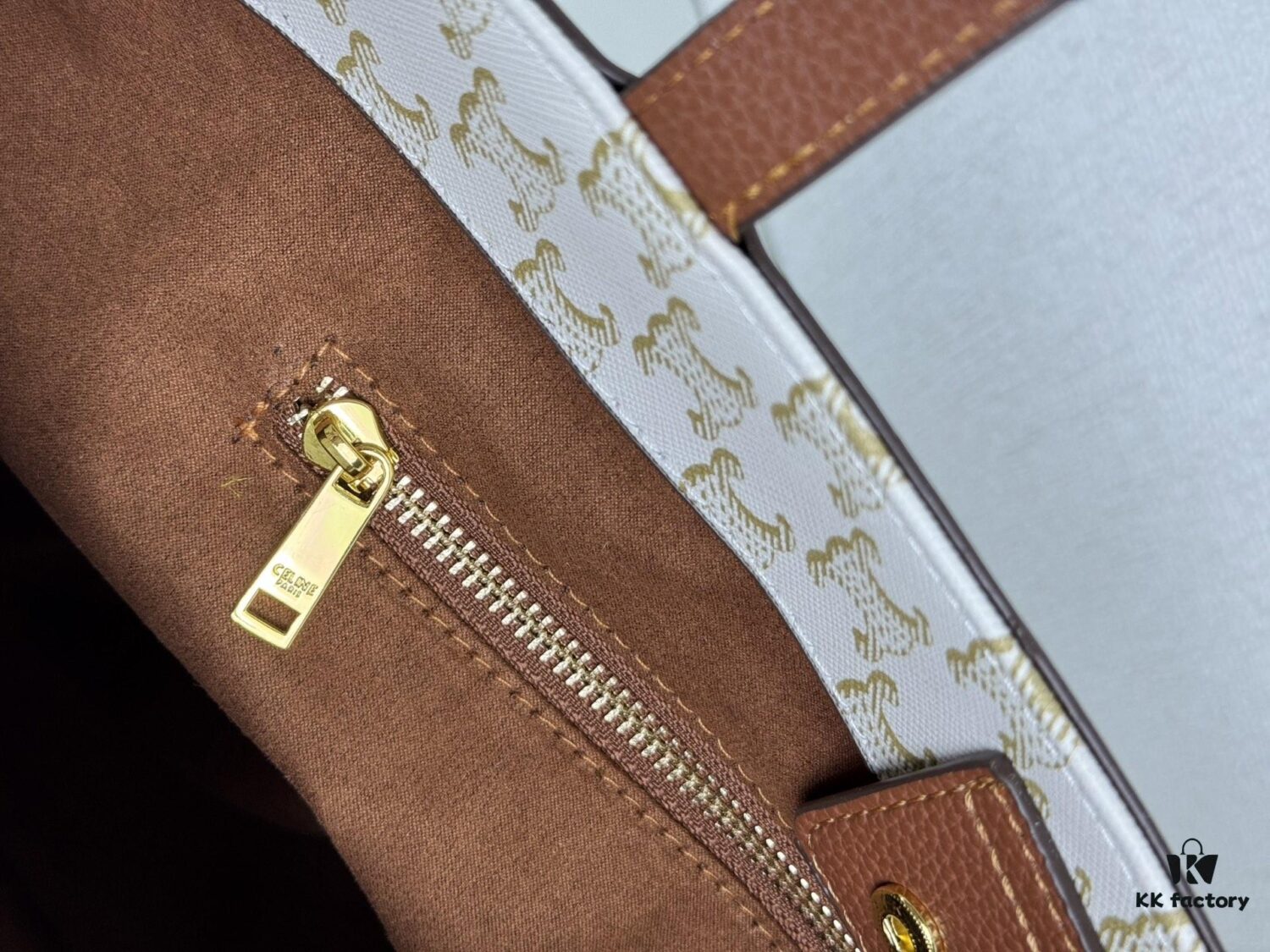 Celine Shopping Tote 🛍️, Imported Crinkled Leather, Fashionable and Versatile, Must-Have Item for Trendsetters