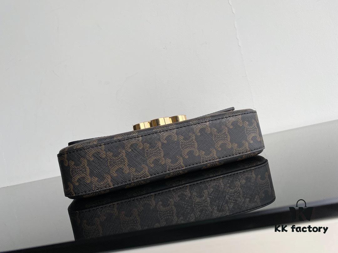 CELINE 2024 Spring-Summer New Arrival TRIOMPHE Logo Printed Cowhide Leather Shoulder Bag, Triumph Armpit Bag, Cowhide Trim, Lambskin Lining, Interior Flat Pocket, Adjustable Leather Shoulder Strap (Length: 20cm)