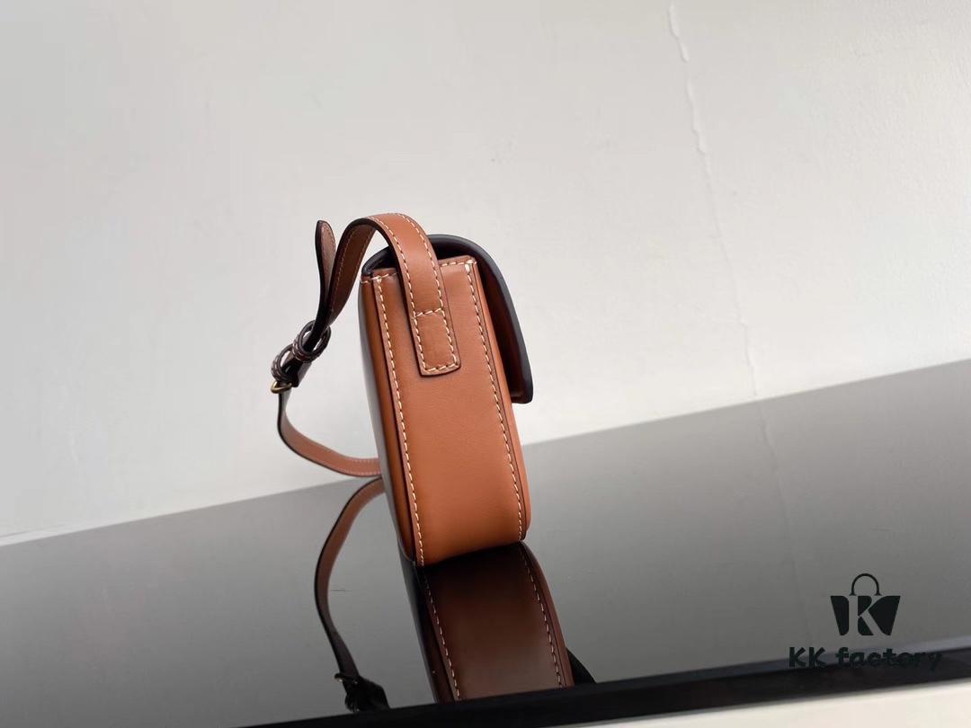 CELINE 2024 Spring/Summer New Arrival TRIOMPHE Logo Embossed Smooth Calfskin Shoulder Bag, Triomphe Armpit Bag with Cowhide Edging, Lambskin Lining, Flat Interior Pocket, Adjustable Leather Shoulder Strap (20cm Length)