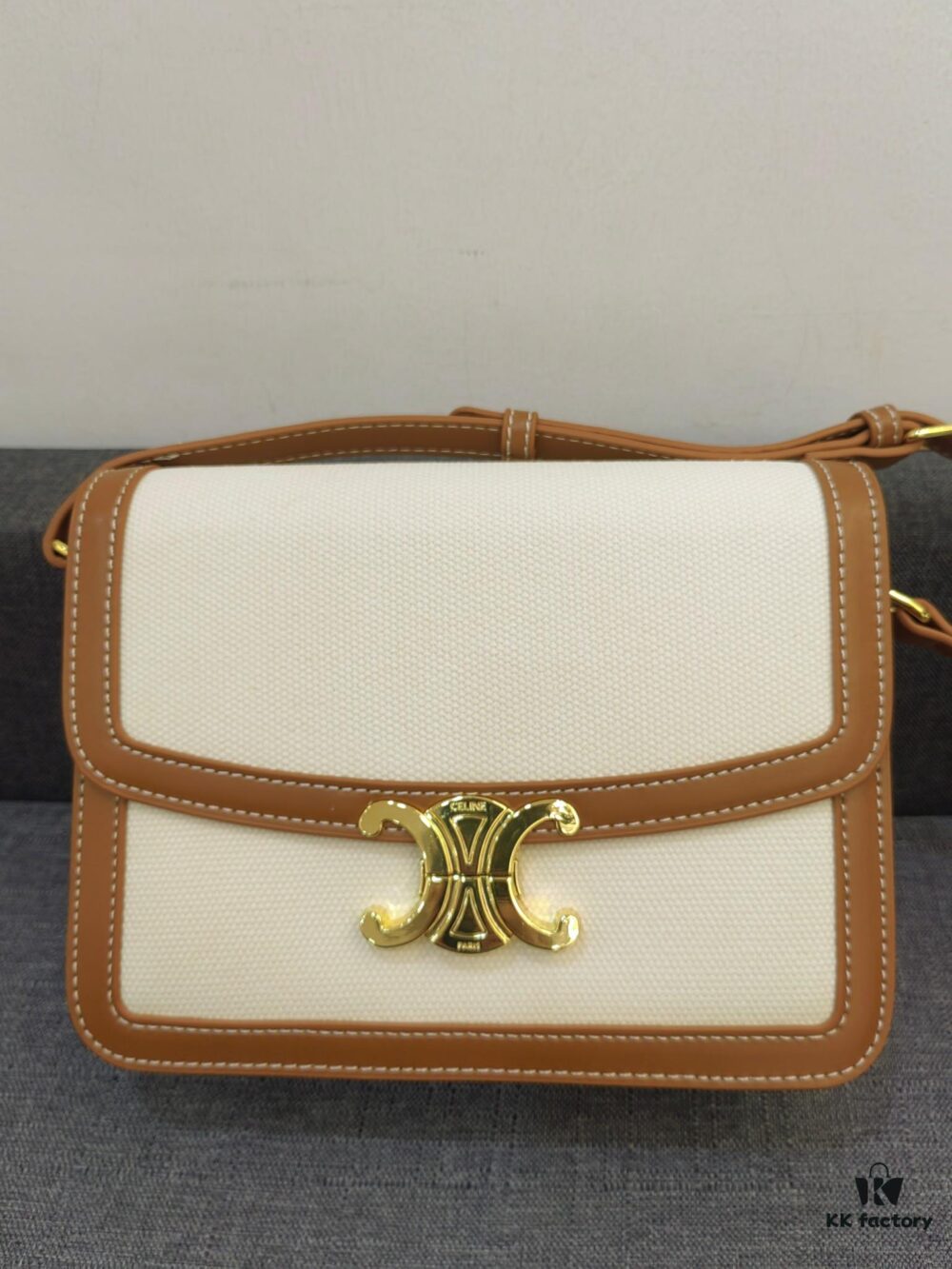 CELINE Triumph Arch Box Teen Shoulder Bag, Vintage Style Women's Single-Shoulder Crossbody Bag